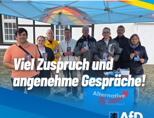 Infostand in Halver: Viel Zuspruch und angenehme Gespräche